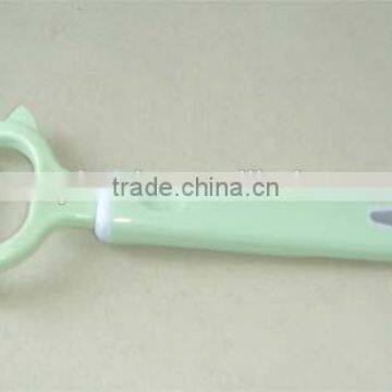 Fruit and vegetable peeler with plastic handle and adjustable slicer