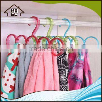 NBRSC Multi-function Plastic Scarf Hanger 5 Holes Scarf Hangers Towel Hanging Closet Organiser photo-2