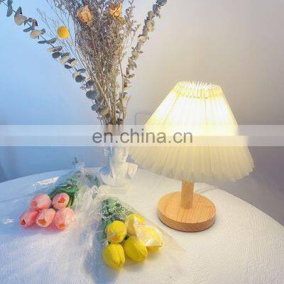 Creative Home Wood Round Base Desk Light Vintage Pleated Shade Table Lamp