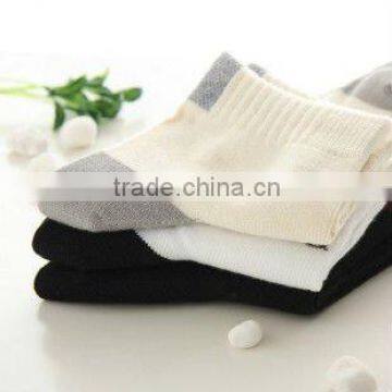 Wholesale custom men elite basketball socks