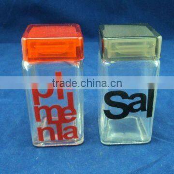 square glass salt and pepper shakers, spice shaker