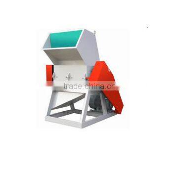 Single shaft plastic shredder