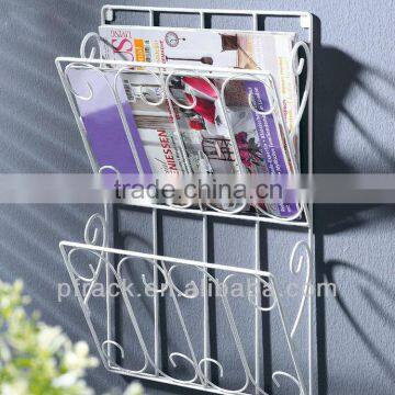 Fashionable wall book shelf