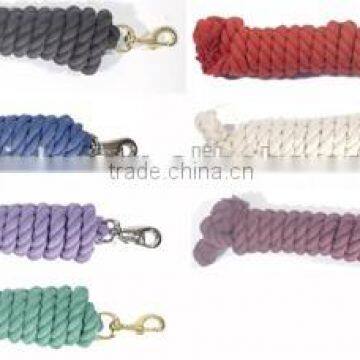 Solid color horse lead core rope with heavy swivel snaps