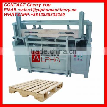 High quality wood pallet machine/ wood pallet notcher /wood pallet notching machine