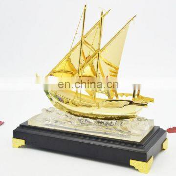 Miniature 3d Metal Ship Model Plated With Gold Leaf For Decoration Gifts Or Collection