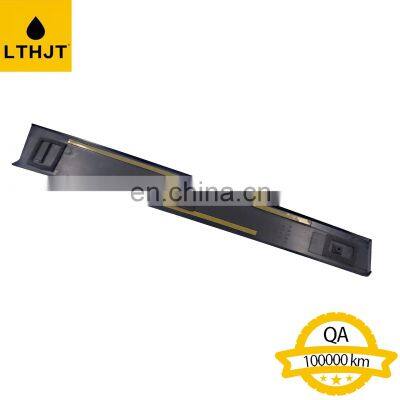 75755-60030 Car Accessories Auto Spare Parts Pillar Garnish For Land Cruiser Prado 2003-2010 photo-3
