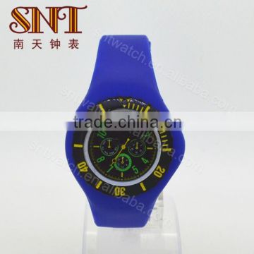 New fashion silicone watch analog watch on sale