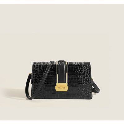 Alligator Pattern Entry Lux Underarm Chain Handbag Small Square Bag for Lady photo-2