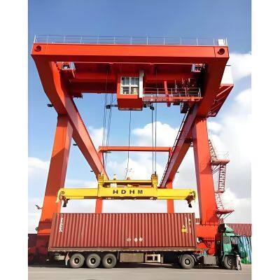 Upper rotary rail mounted container gantry crane