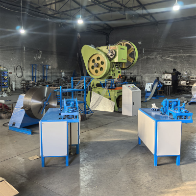 Industrielle vollautomatische Stacheldrahtzaunmaschine mit PLC-Steuerung, langlebig und effizient für die Zaunproduktion photo-3