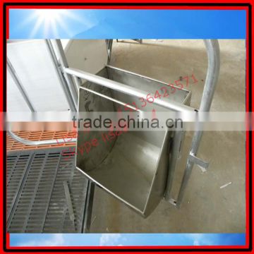 Stainless steel pig feeder for sow on farrowing crate