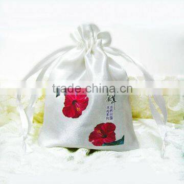 Make your room nice smelling dried embroidery silk rose flower scented sachet