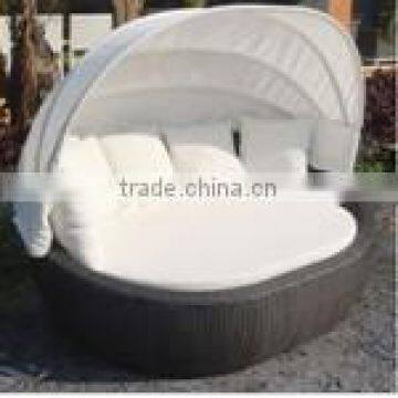rattan sunbed