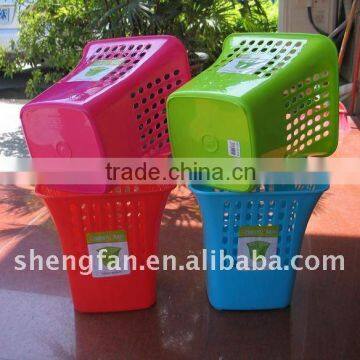 plastic paper wastebasket