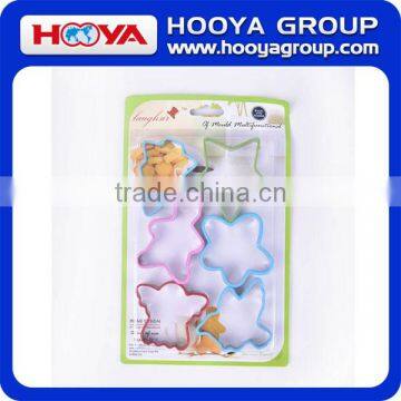 Set of 6 Christmas Themed Cookie Cutters Plastic With Soft Grip Edges Assorteed Designs Cookie Cutters photo-4