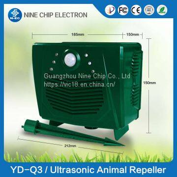 Solar cat dog chaser ultrasonic bird animal repeller wolf monkey repeller for yard