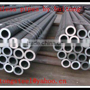 Hot-deformed oil and gas seamless steel pipes