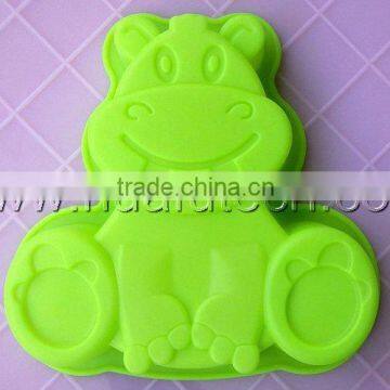 lovely cartoon calf bakeware silicone heart cake mold