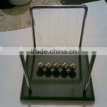 ali express Wooden base Newton cradle newton's cradle