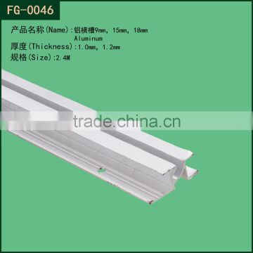 Wall aluminum upright