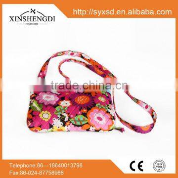 China manufacturers cotton floral quilted casual side by ladies beach cross body bag