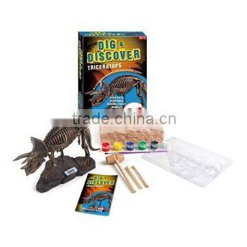 Dinosaur Dig, Moulding & Painting Kit,Triceratops