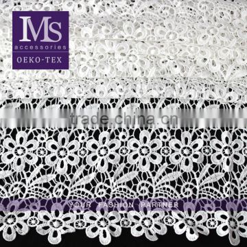 New design polyester fabric with flower border, white polyester flower knit fabric for clothing