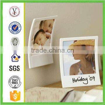 factory custom-made handmade carved fashion polyresin fridge magnet photo frames