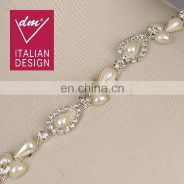 New arrival white pearl rhinestone cup chains for dress