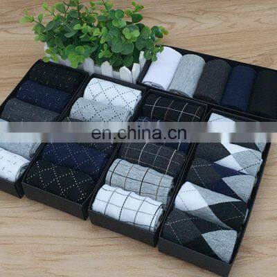 Wholesale custom men's socks set box Casual and comfortable movement Pure cotton Pattern fashion  basketball socks