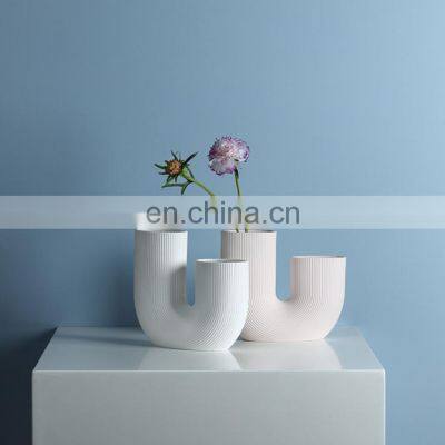 Amazon Hot Selling U- Shape White Creative Decorative Ceramic Crafts Vase Home Decor Office Desktop photo-4