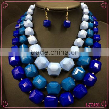 2016 latest design heavy acrylic necklace set multilayer bulk necklace set