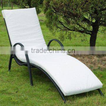 Pe Rattan Sunbed