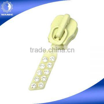 Beautiful diamond zipper auto lock slider