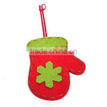 Woolen polyester felt Christmas tree hanger in shape of glove Forever felt Xmas tree hanger