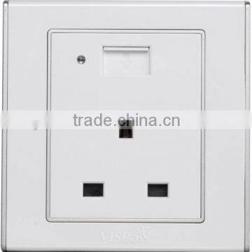 Highest Quality Output Current 10A 3 Plug Wall Socket With USB