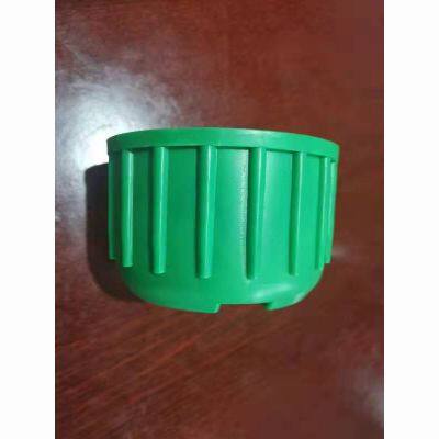 Plastic thread protector for pipes/pipe fittings