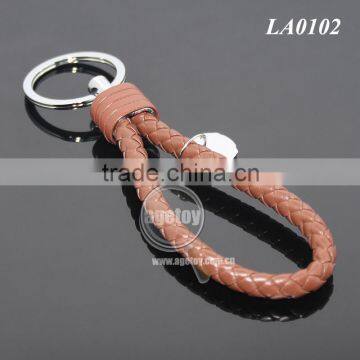 Hot Sale Manual Hand Braided Rope Silver Round Metal Tag Braided Leather Cord Brown Leather Straps Keychain With Braid Leather