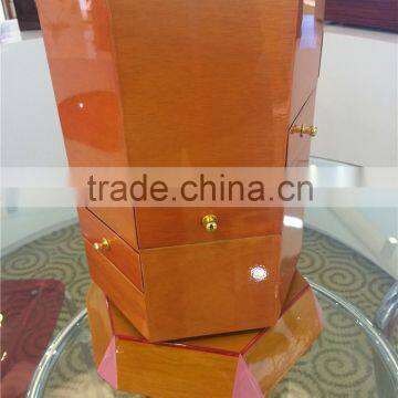 Turnable Solid Wood Jewelry Box Packaging Mod photo-2