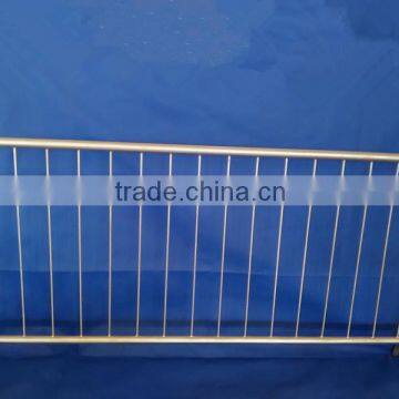 Factory supply crowd control framelock barriers