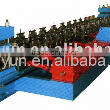 GUARDRAIL ROLL FORMING MACHINE