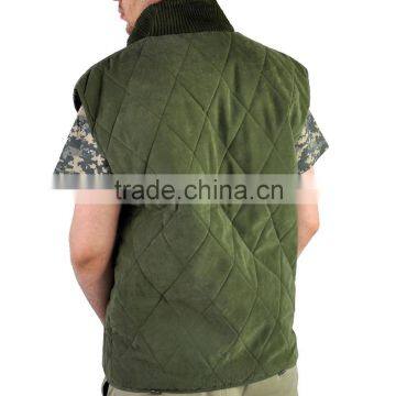 Winter country green quilted vest for hunting