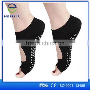 Wholesale custom ankle anti slip yoga sock in high quality indoor non-slip sock