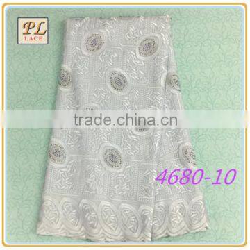 2015 new design soft high quality nice white embroidery lace fabric for used clothing and dress