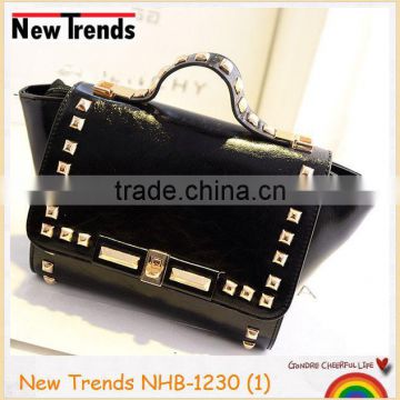 Fashion women black PU with studs handbag