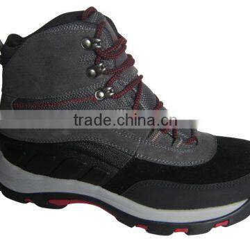 comfort and fashion design for hiking shoes men with water resistant effect