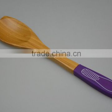 Dubai New Gastronome Trend Straight Bamboo Wooden Sillone Handle Eay Hold Spatula Cutlery Set