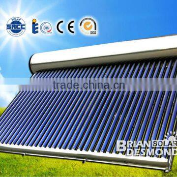 Integrated compact pressure solar water heater with heat pipe for swimming pool