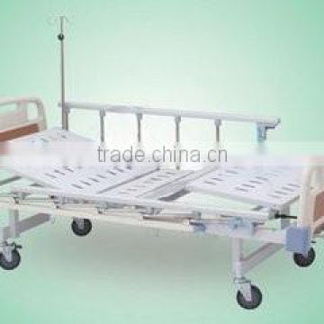 Applied two crank manual hospital bed/good quality Sickbed/low price hospital bed